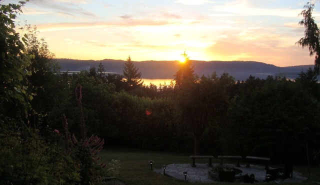 Morningside Garden Suite FLASH SALE- CHECK OUT OUR WINTER GET AWAY SPECIAL