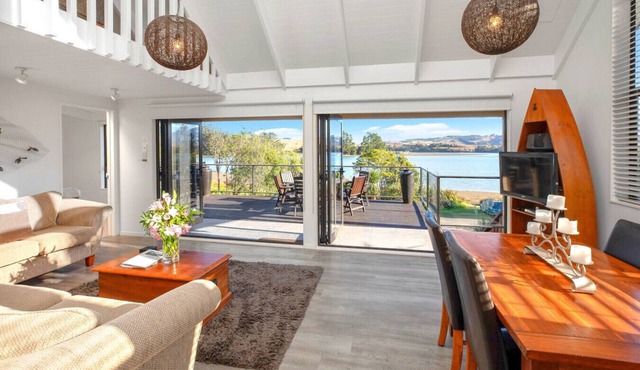 MURITAI WATERS - incredible waterfront location