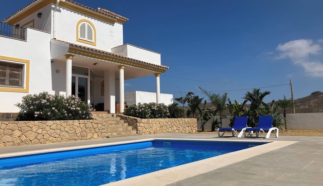 Naturehouse with private swimmingpool close to Cabo the Gata natural park.