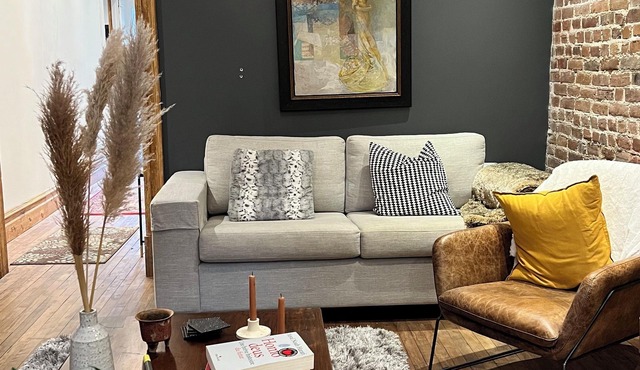 nCharming and Stylish Montreal Apartment, Excellent Location