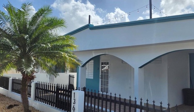NEW!! Islote Beach - one bedroom Apartment - WIFI - A/C