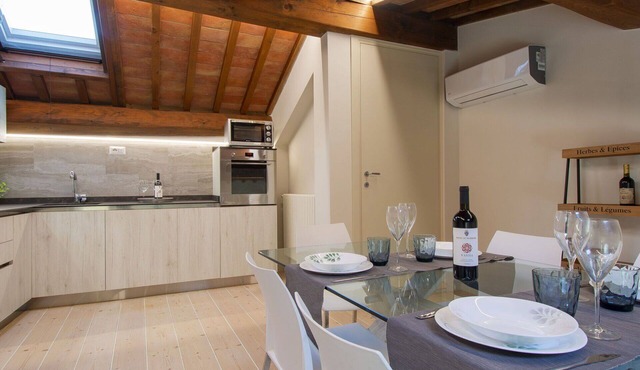 Nice apartment for 6 guests with WIFI, A/C, TV, patio, pets allowed and panoramic view