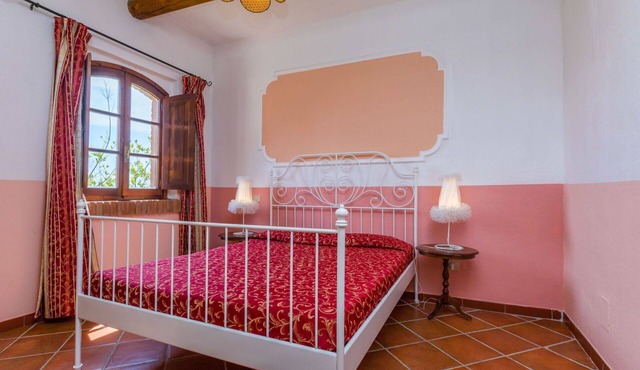 Nice apartment for 2 people with WIFI, pool, A/C, TV and patio