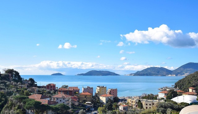 Nice home in Santo Stefano Magra with WiFi
