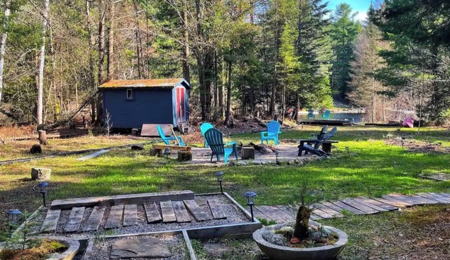 Northern Escape to Muskoka - Waterfront Cottage in the trees - Casa Riverside