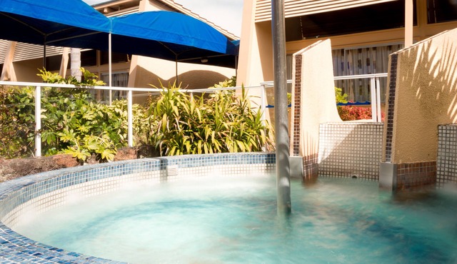 Oasis Beach Motel