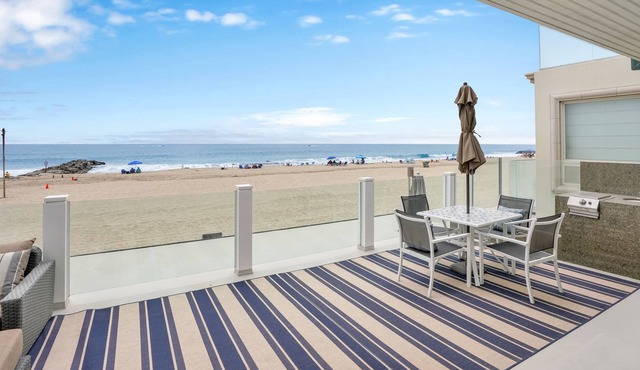Oceanfront Upper Unit in Duplex! Incredible Views!