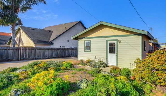 Oceano Studio w/Patio + Fire Pit Near Beaches!