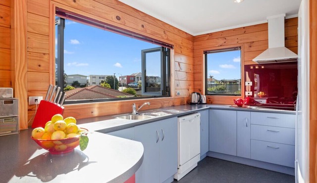 Ohope Sunshine Escape - Ohope Holiday Home