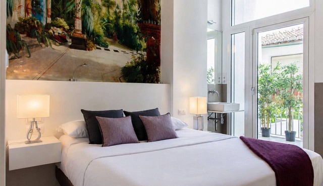 Old Town Suite | 4 Guests | AC WiFi | Exclusive