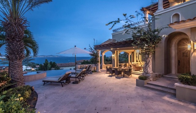 PALMILLA Casita 28, 4BD, 4BA Fabulous Ocean View, 2 Carts, 2 minutes from beach