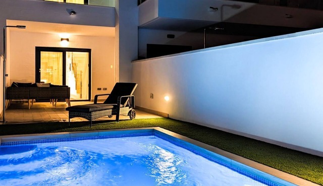 PANORAMIC warm pool home