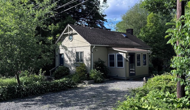 Peaceful and cozy 1 bed 1 bath in quaint Winchester