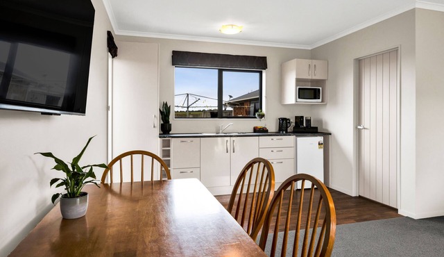 Peaceful Escape in Manutahi – Pet Friendly & Continental breakfast provided