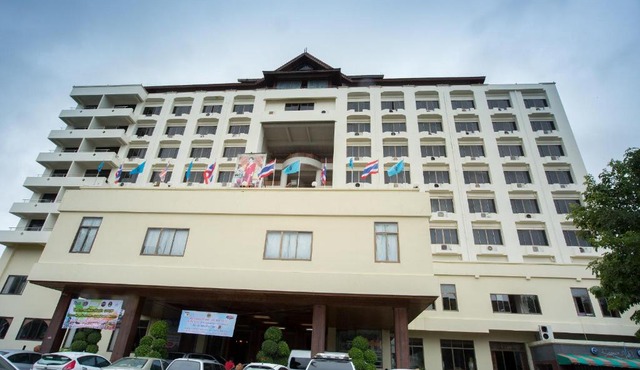 Phrae Nakara Hotel