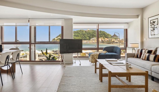 Playa de La Concha 9 by FeelFree Rentals