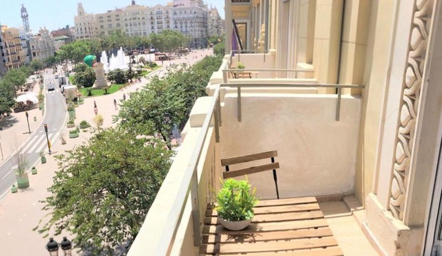 PLAZA VIEW