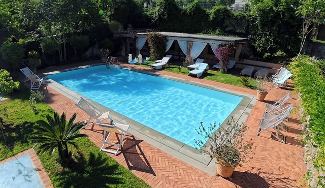 Pool Villa in Tuscany. 10 bedrooms A/C Wi-fi Garage - Villa Melangola