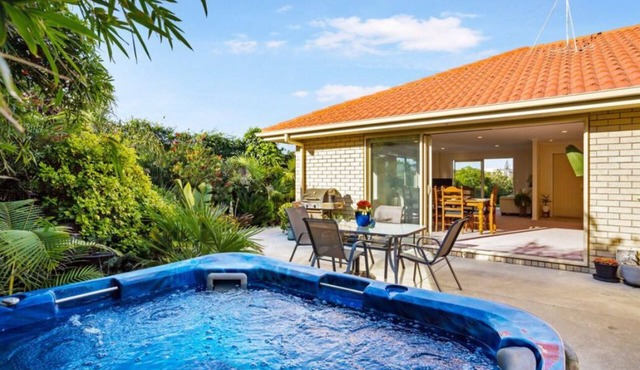 Private Coastal Sanctuary, Next to the beach!
