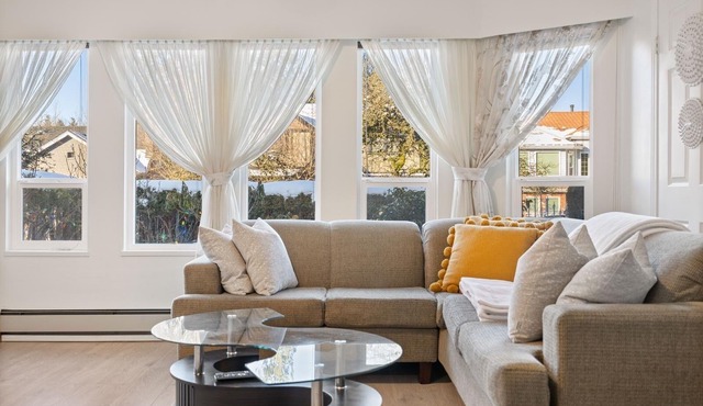❤️Private Garden Suite FIFA ready-QE|Riley Park|10 mins Downtown