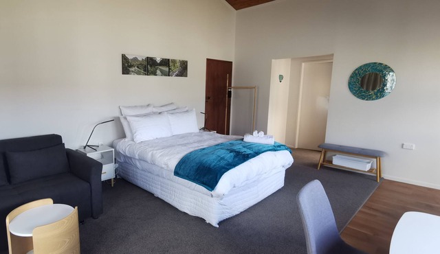Private studio close to town sporting venues and attractions. Cafe round corner