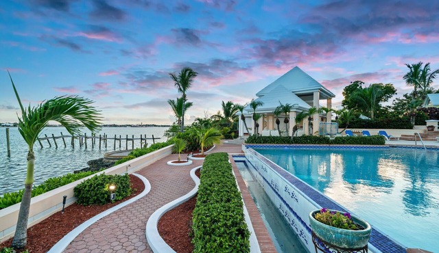 Private Villa within a Luxurious & Gated Estate near world-class fishing/boating