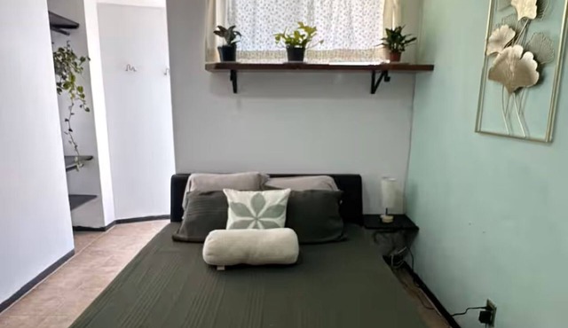 Quiet Guesthouse with private terrace-near Perisur