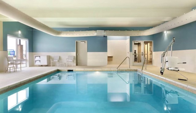 Quiet Retreat w/Breakfast & Free Parking Perfect for Recharging Your Energy
