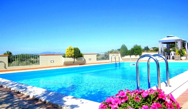 RED APARTMENT in Poggio alla Cavalla farmhouse in the heart of Tuscany