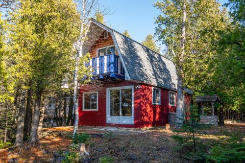 Red Barn Waterfront Tobermory A-Frame