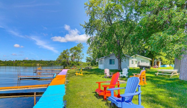 Rice lake 4 bedrooms waterfornt cottage