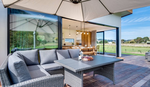 River Range Cottage - Havelock North Holiday Home