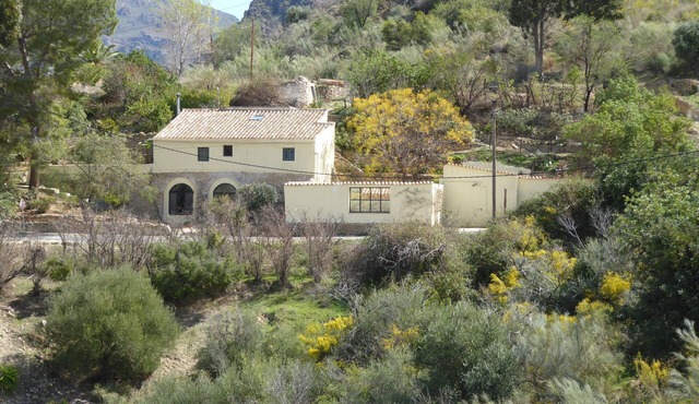 Romantic restored mill house with pool in private gardens. Free Wi-Fi. Parking.