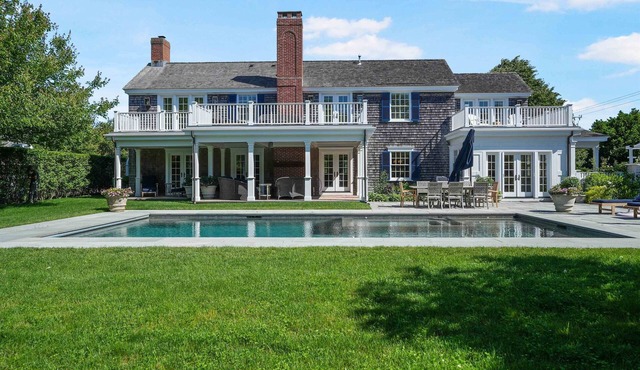 Sandpiper Fields Luxury 1 Field Club Home Near South Beach on Martha’s Vineyard