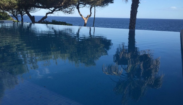 Seafront Villa with Private Pool, Breathtaking Sea View