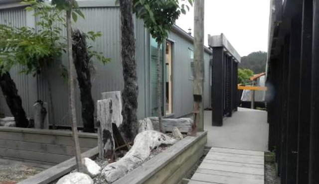 Secluded Seafront Getaway near Southern Alps of New Zealand