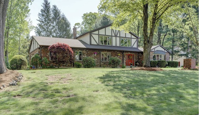 Serene 3-bedroom house with AC in charming Berlin