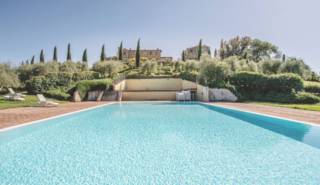 Siena Short Rentals, Provence - Apartment in the Heart of Tuscany with Pool