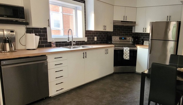 SPACIOUS AND RENOVATED, PARKING, ST-HUBERT
