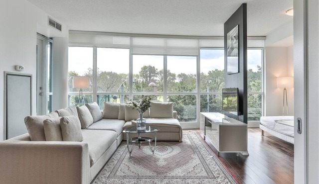 Spectacular Presidential Loft - Downtown Toronto