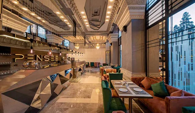 Stars Hotel