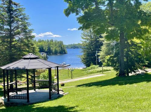 Stunning Lakeview Muskoka Pier 100 Resort