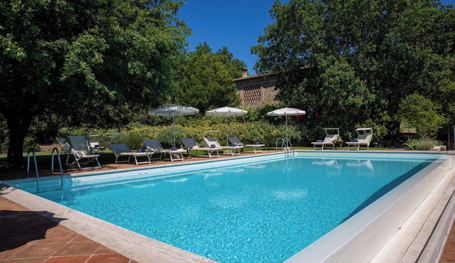 Stunning private villa for 8 people with WIFI, A/C, private pool, veranda and panoramic view