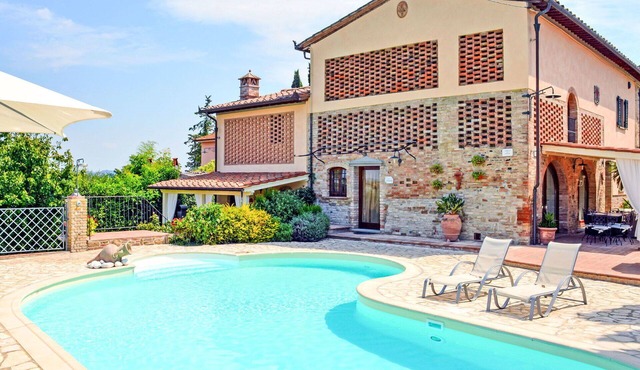 Stunning private villa for 6 guests with WIFI, pool, TV, terrace and panoramic view