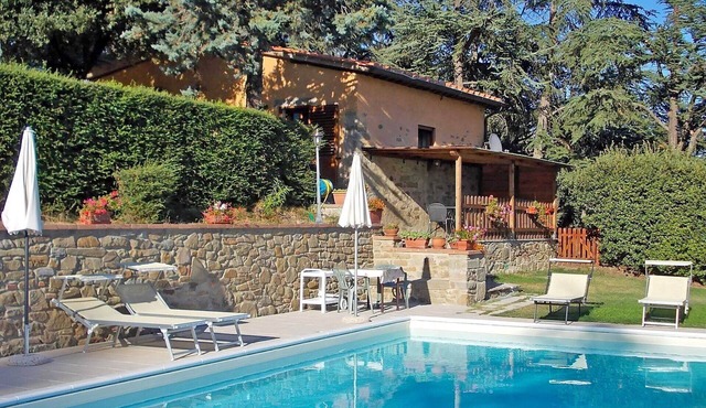 Stunning private villa for 4 guests with private pool, WIFI, TV, terrace and panoramic view