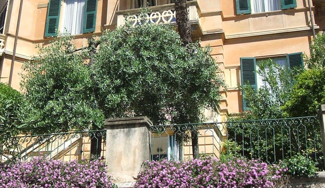 Suite in period villa a stone's throw from the sea