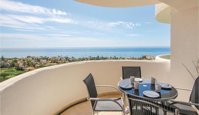 Sunny Apartment In Marbella