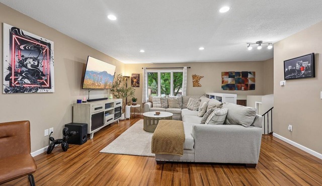 Sunnyside Stay - 5BR/Theater/Games. Near NSC & TPC