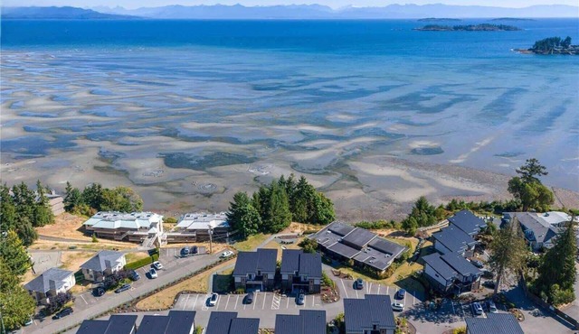 Sunridge Beachside Retreat by EMR Vacation Rentals