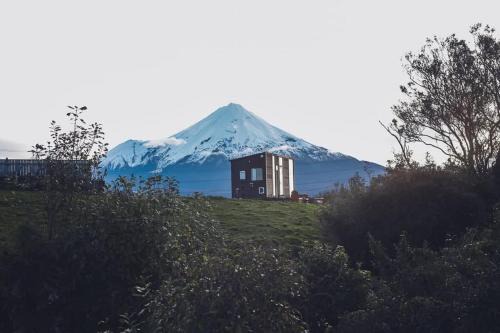 Taranaki Creekside KEA by Tiny Away